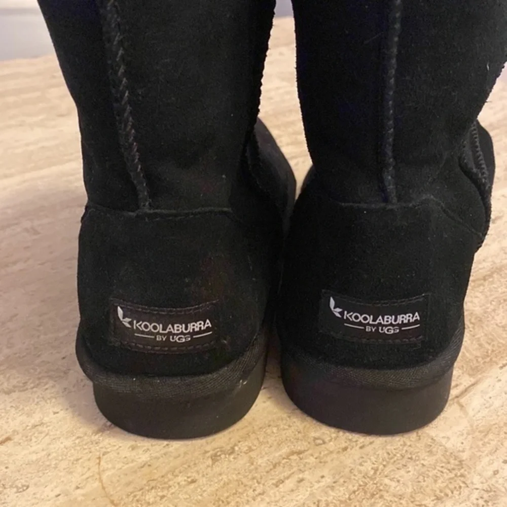 Koolaburra Black Short Shearling-Lined Winter Boots